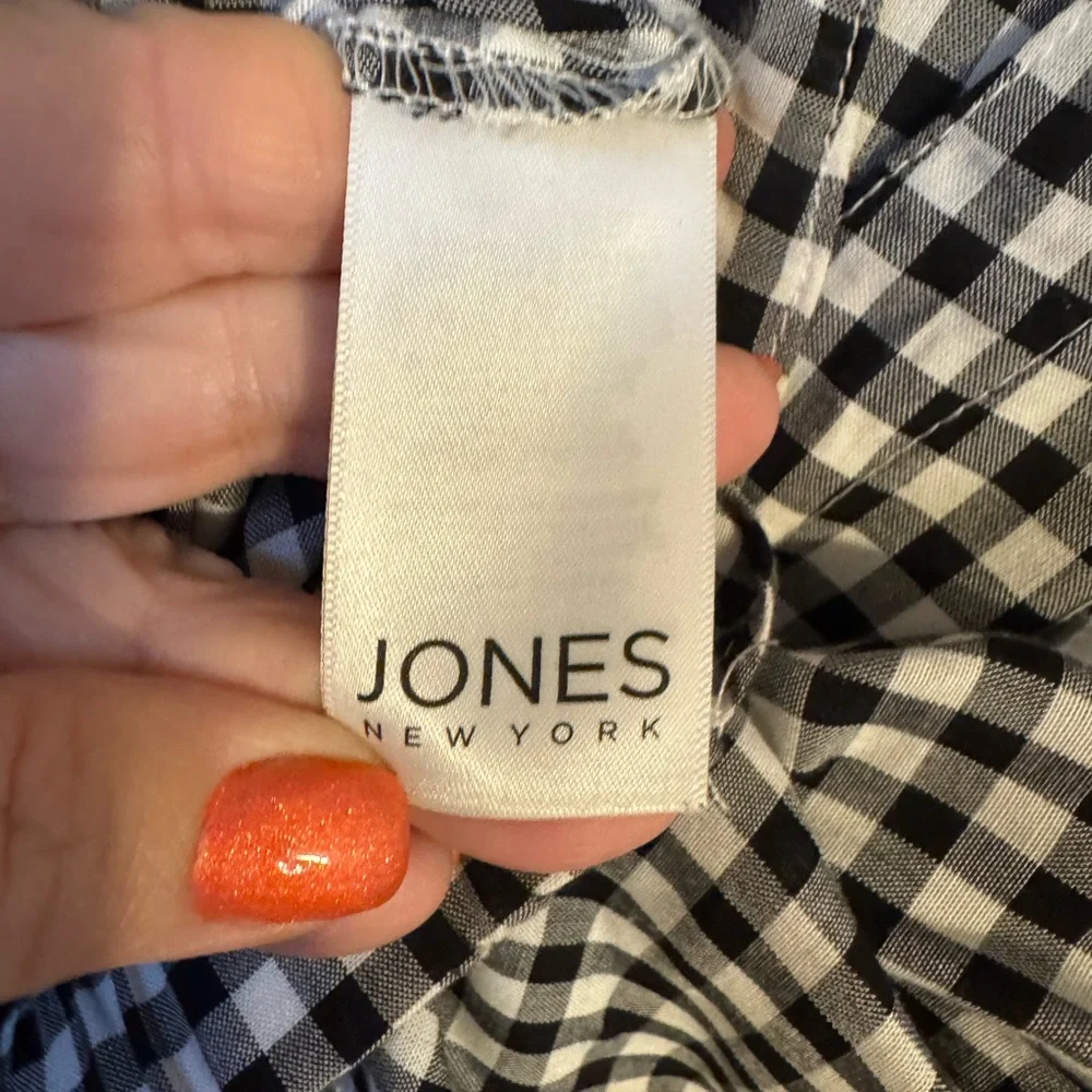 SPRING/SUMMER Jones New York Black/White Checkered Top LARGE    #F - Picture 8 of 9